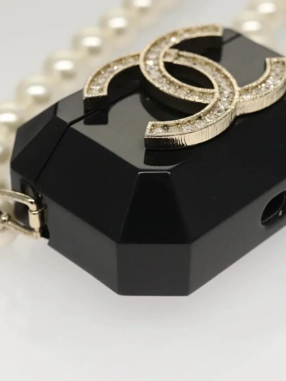 CHANEL Airpods case Shoulder plastic Black CC Auth BA1117SM